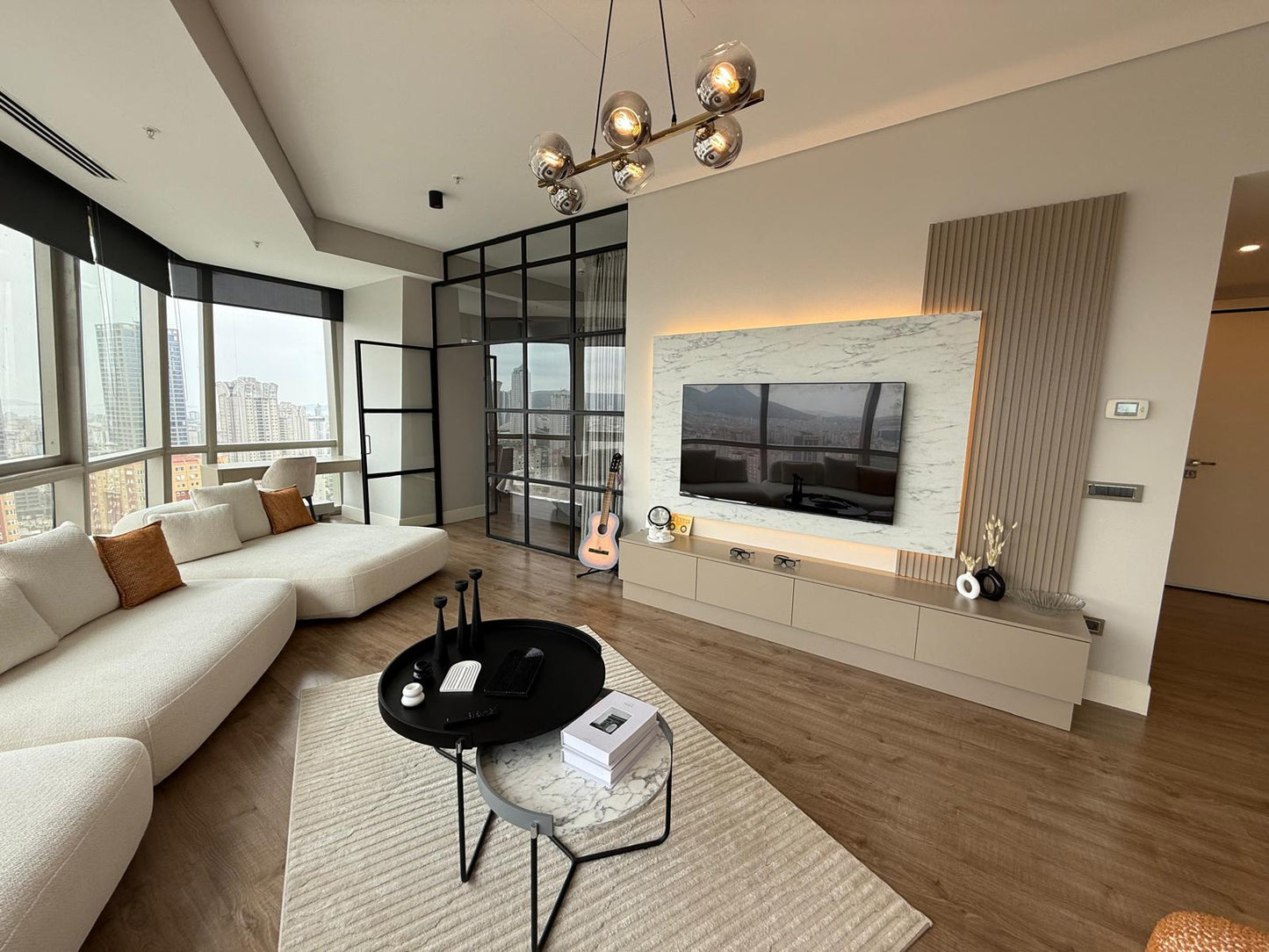 Metropol İstanbul / Şık ve Modern Eşyalı 1+1 / Deniz Manzaralı / Vatandaşlığa Uygun